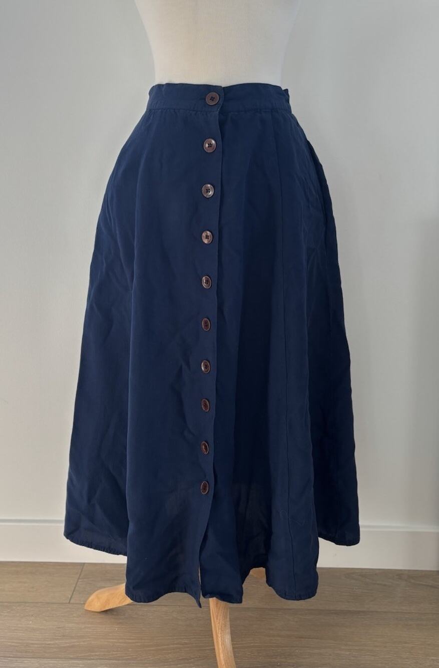 Toto Sport Navy Blue Midi Rayon Skirt With Brown Buttons In Front Size 6
